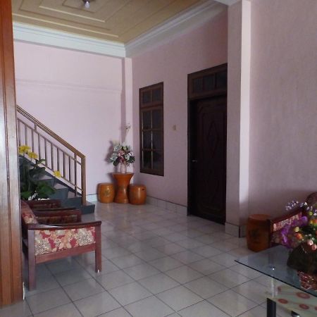 Bahari Family Hotel Bitung Kültér fotó