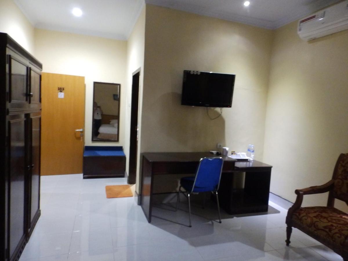Bahari Family Hotel Bitung Kültér fotó