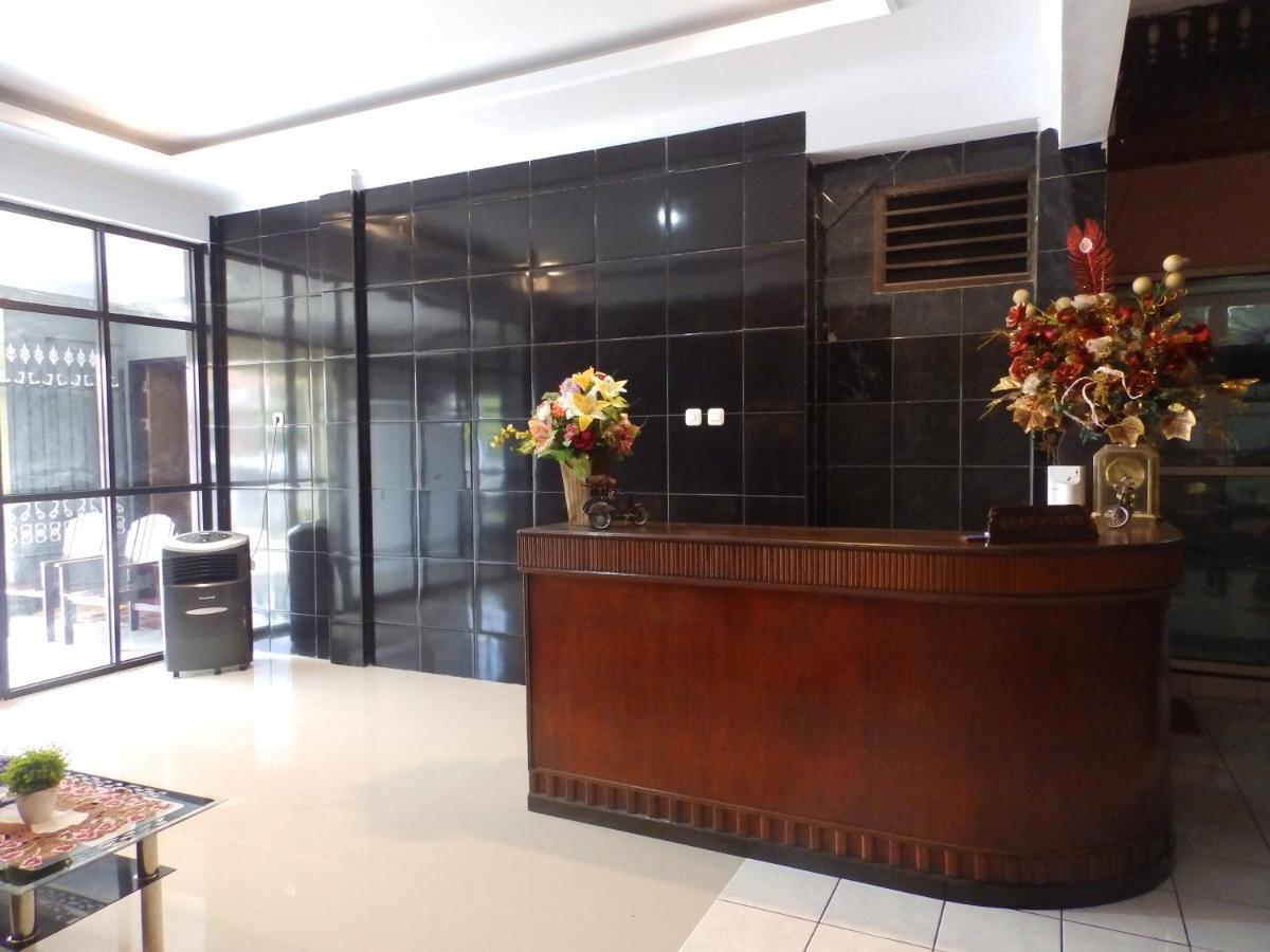 Bahari Family Hotel Bitung Kültér fotó