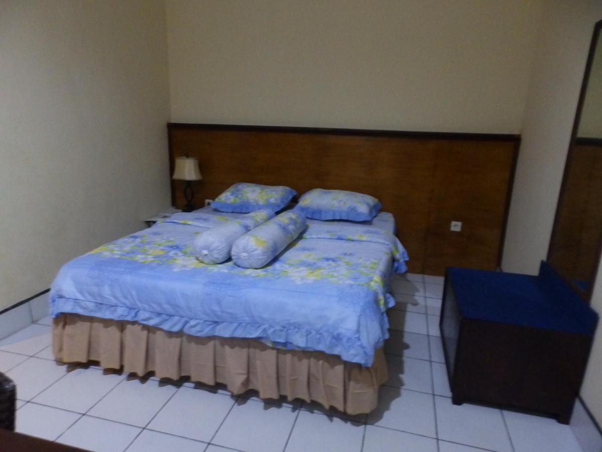 Bahari Family Hotel Bitung Kültér fotó
