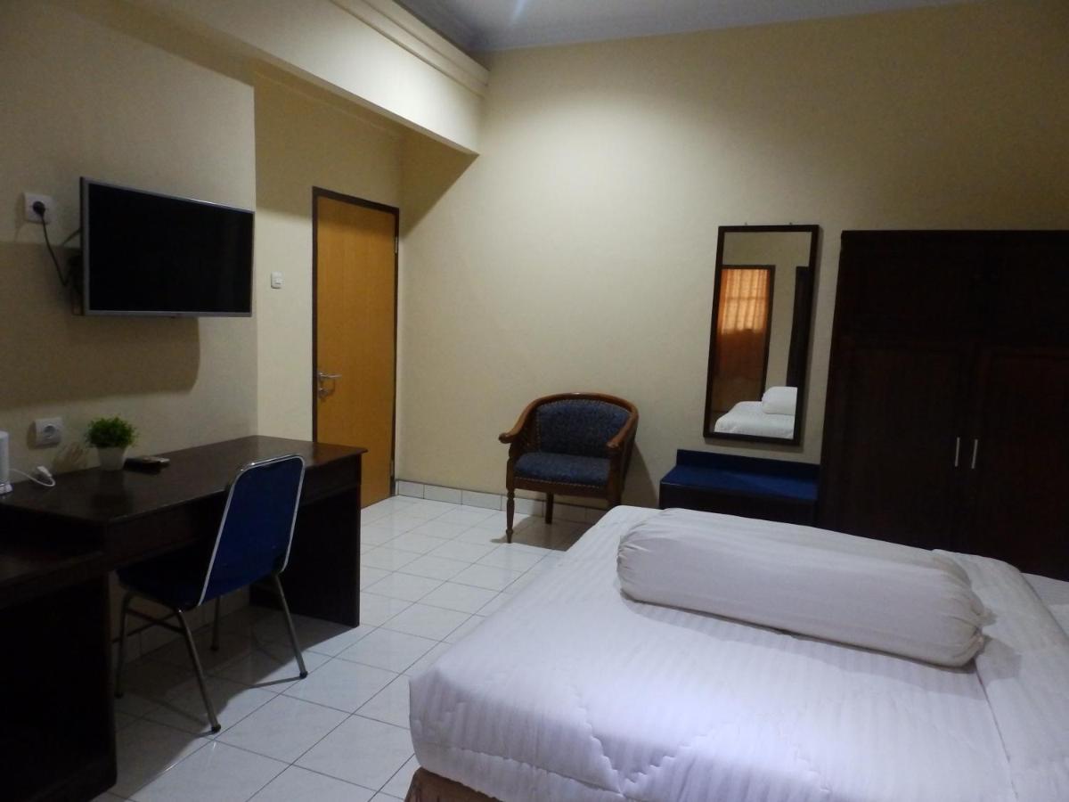 Bahari Family Hotel Bitung Kültér fotó